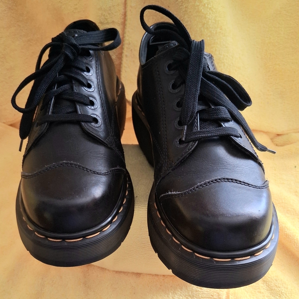 VINTAGE DR. MARTENS 8651 MADE IN ENGLAND CHUNKY OXFORDS UK-7 US WOMENS (9) xx25